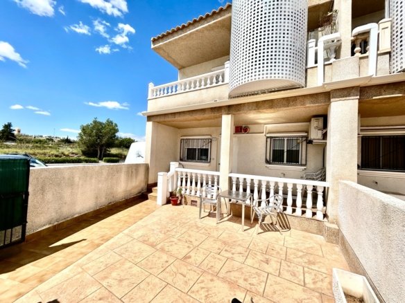 Apartment for sale in Villamartin