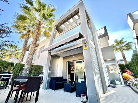 Apartment for sale in Punta Prima