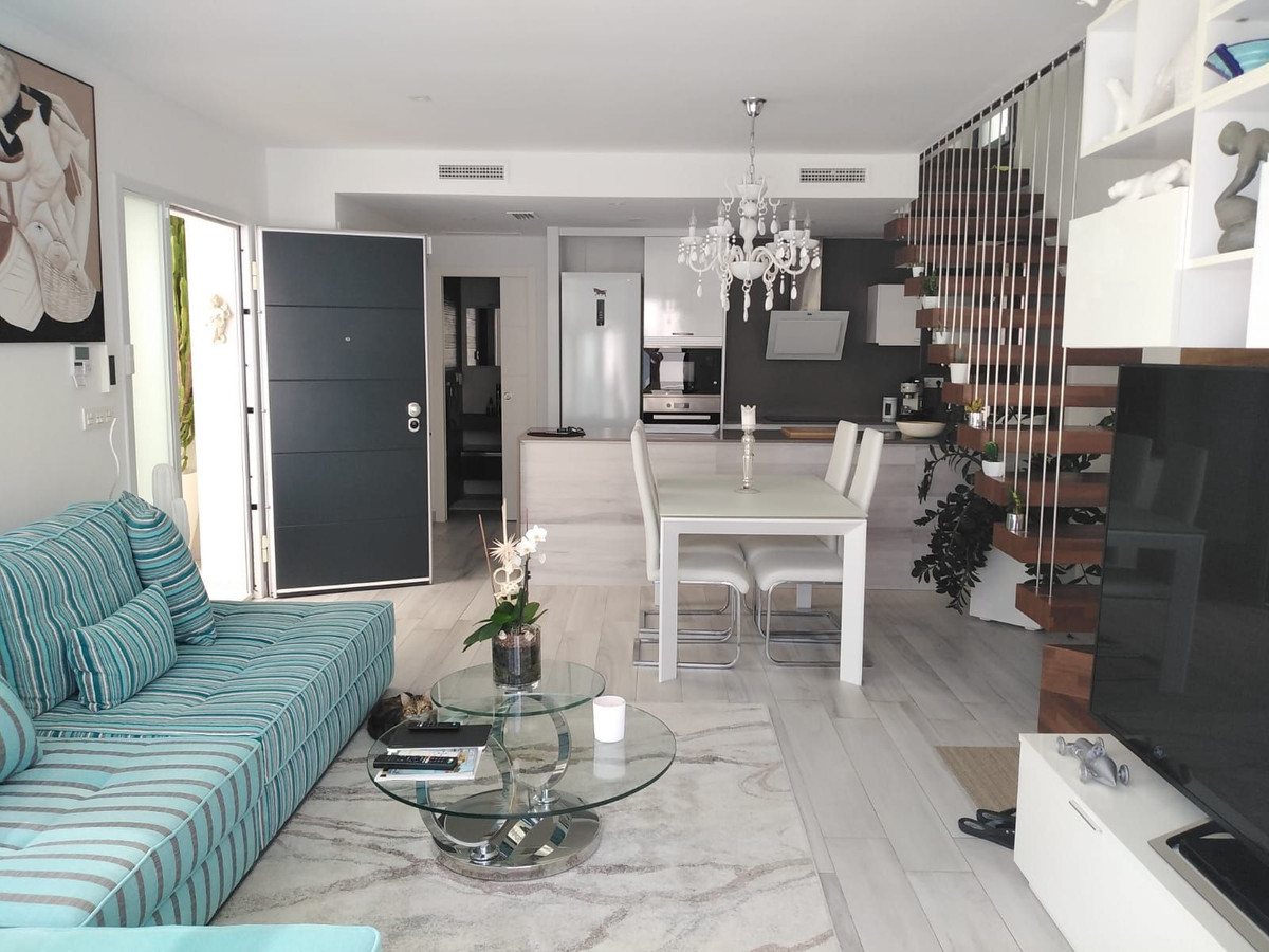 ShowFeedImage Villa in Orihuela Costa, Alicante
