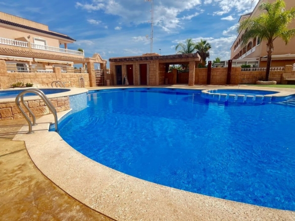 Apartment for sale in Los Dolses