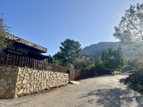 Finca for sale in Gea Y Truyols