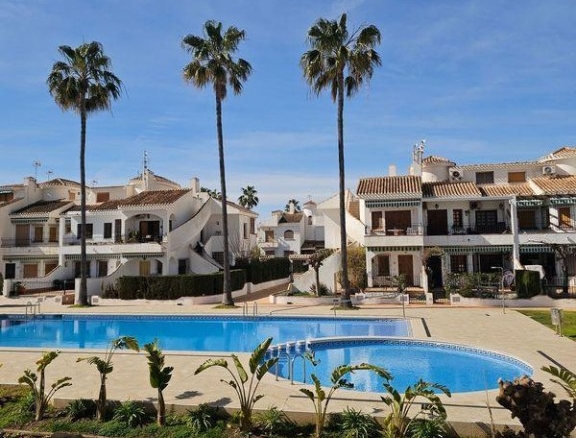 Bungalow for sale in Pilar de La Horadada