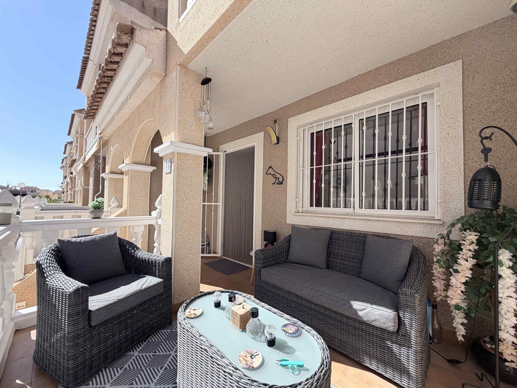 g_8mfrg43jmmwi7unya274 Town House in Orihuela Costa, Alicante