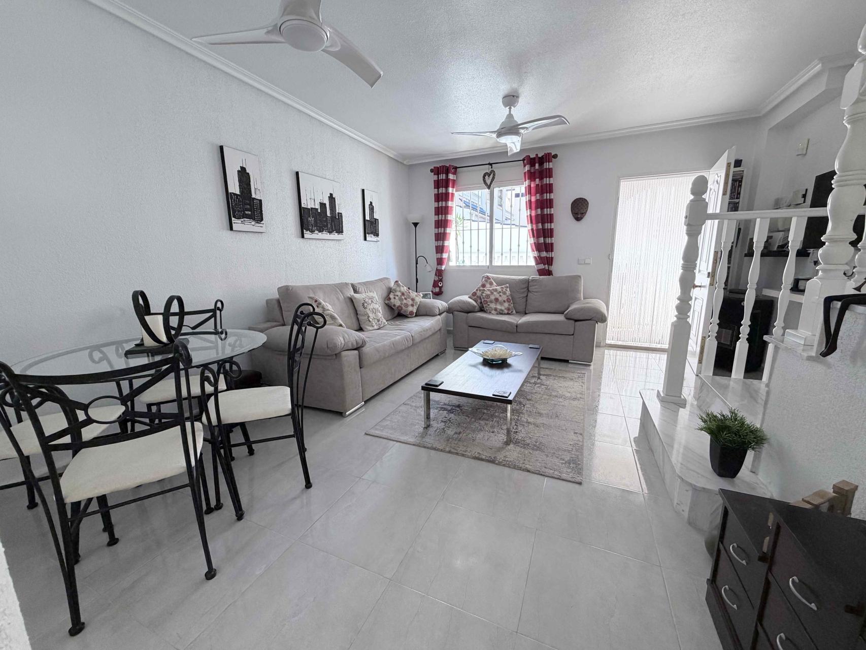 g_oz0wtebwcauzm7hkfjqg Town House in Orihuela Costa, Alicante