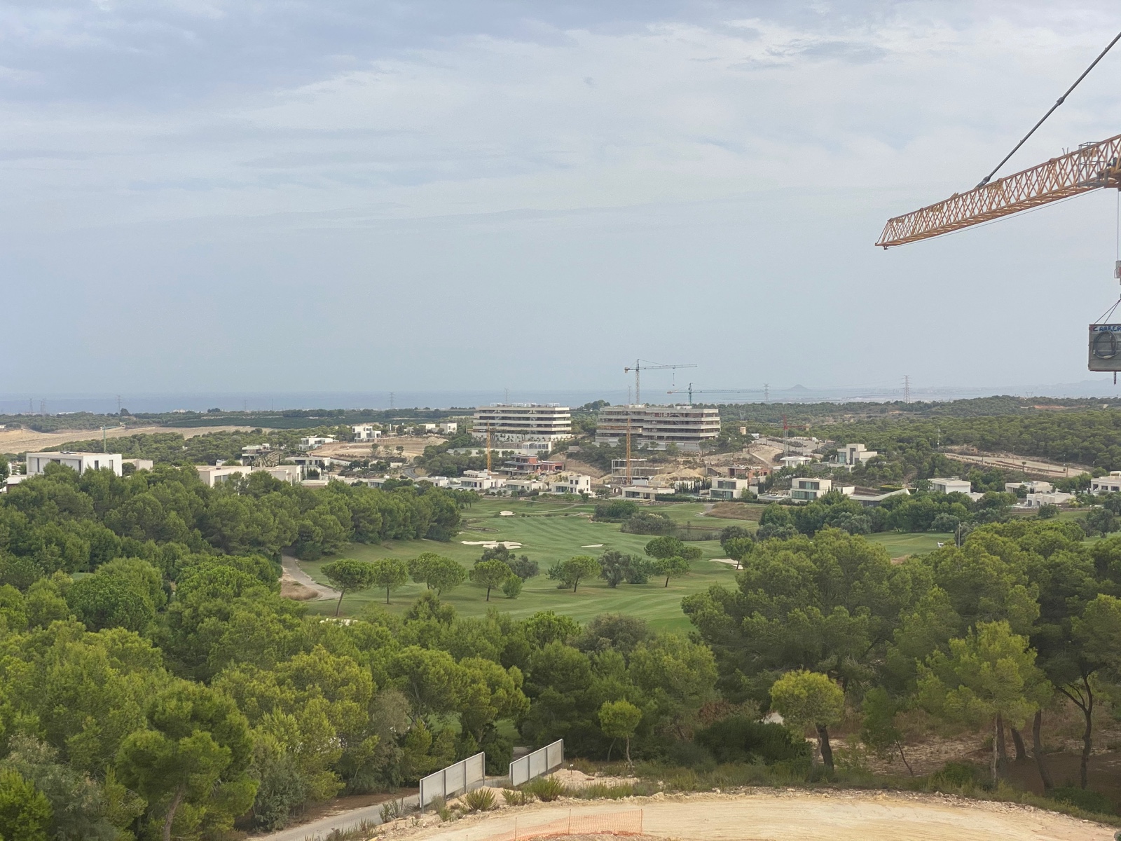 o_1gbvpca33jhqsrks5d1dpn9175r Apartment in Las Colinas Golf, Alicante