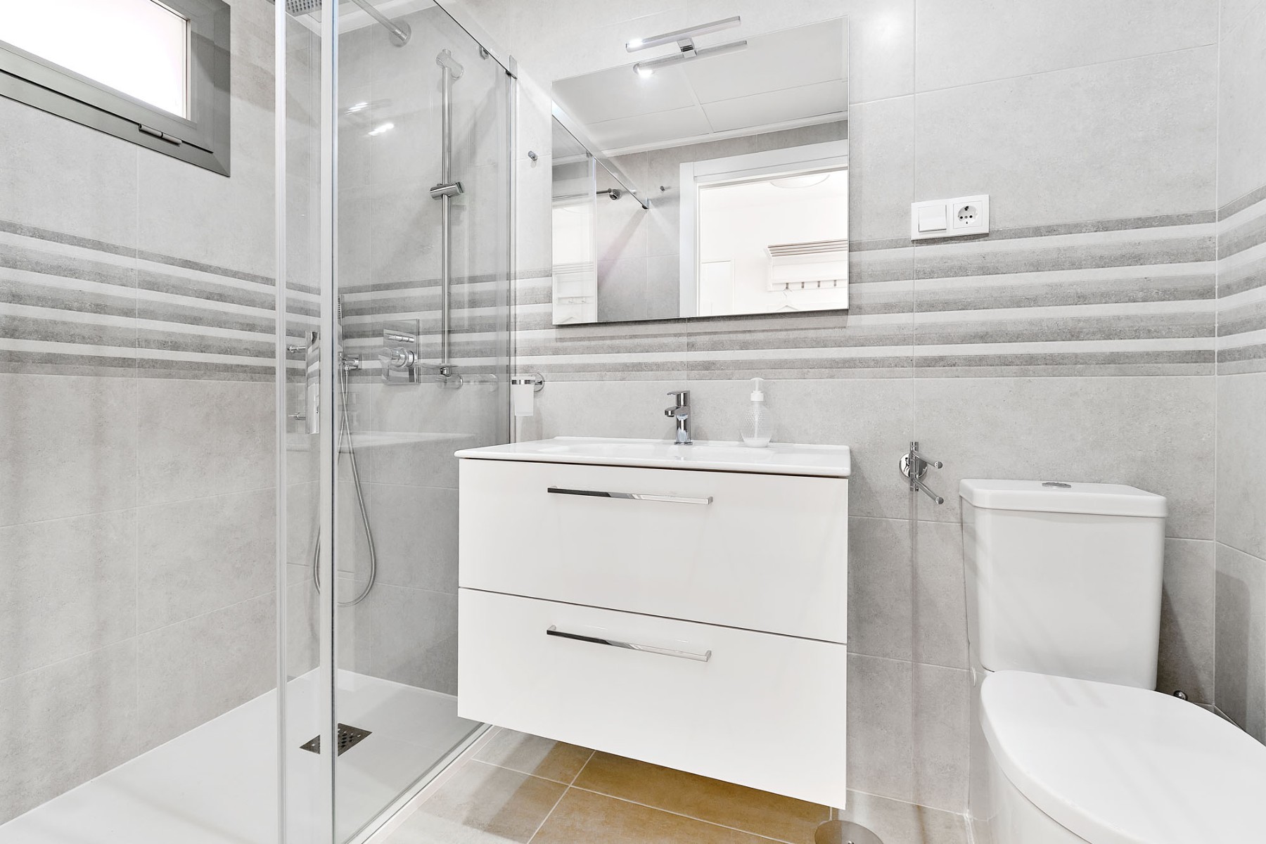 o_1hgftthslc5677p17vt1nq84le3a Apartment in Orihuela Costa, Alicante