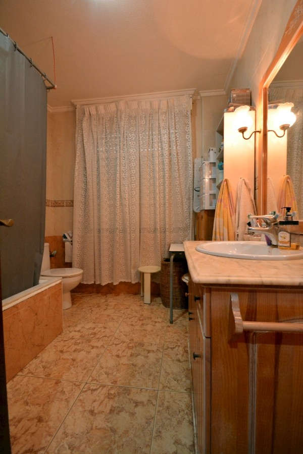 o_1hq2vt28510fkbiu1sr4f60i032m Town House in Guardamar del Segura, Alicante