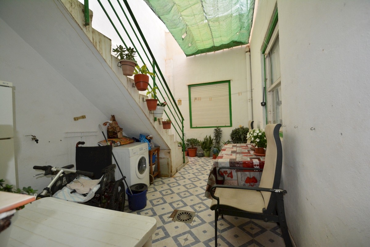 o_1hq2vt28514mjrgsuie6ed1q062a Town House in Guardamar del Segura, Alicante