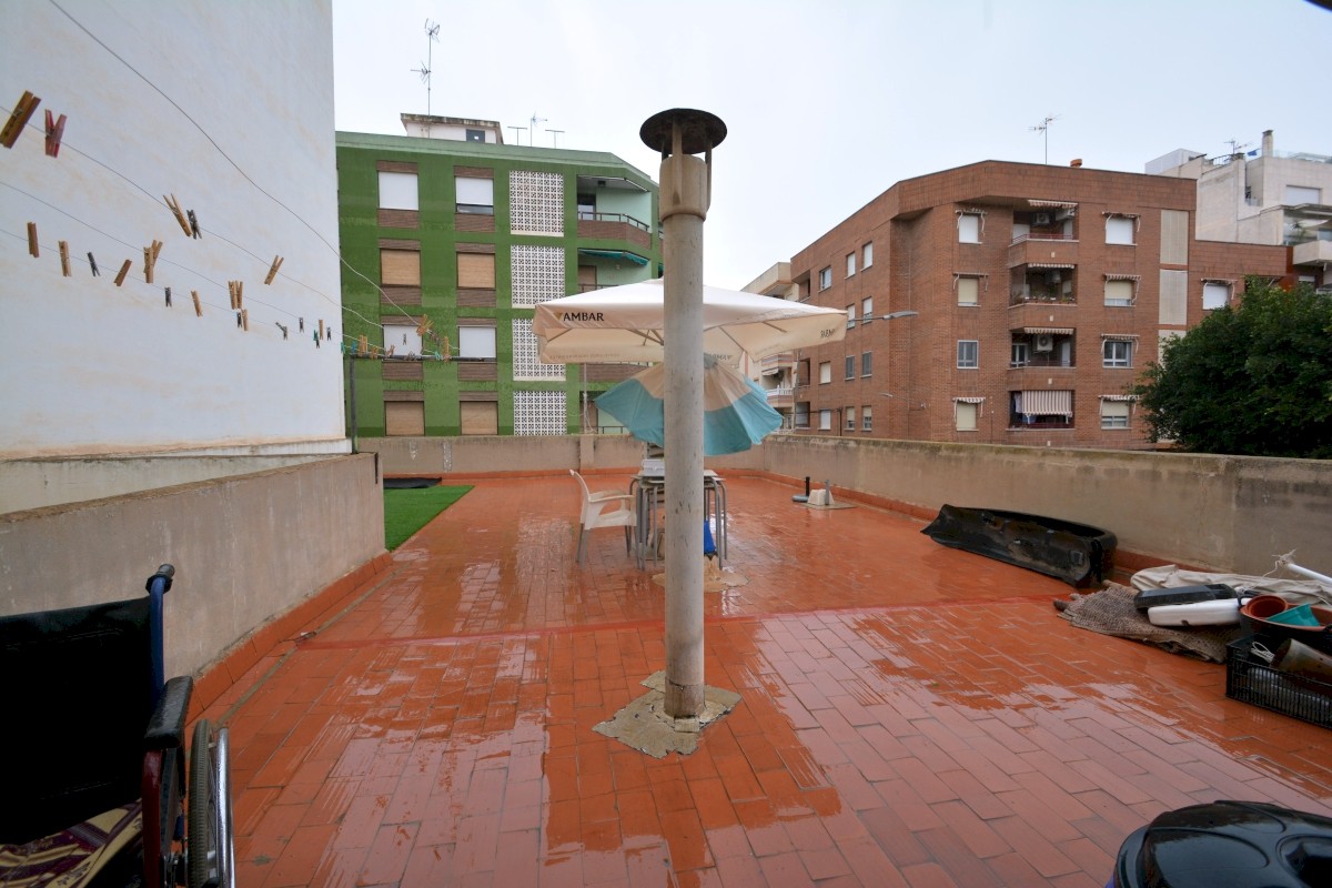 o_1hq2vt2851f3s1lvn97u1vslm2d28 Town House in Guardamar del Segura, Alicante