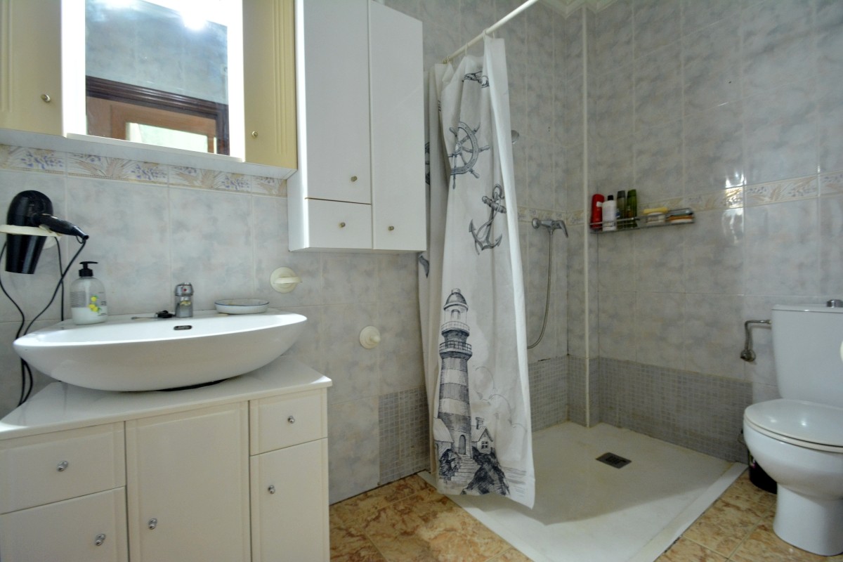 o_1hq2vt2851npl1o9mr881u7tgq326 Town House in Guardamar del Segura, Alicante