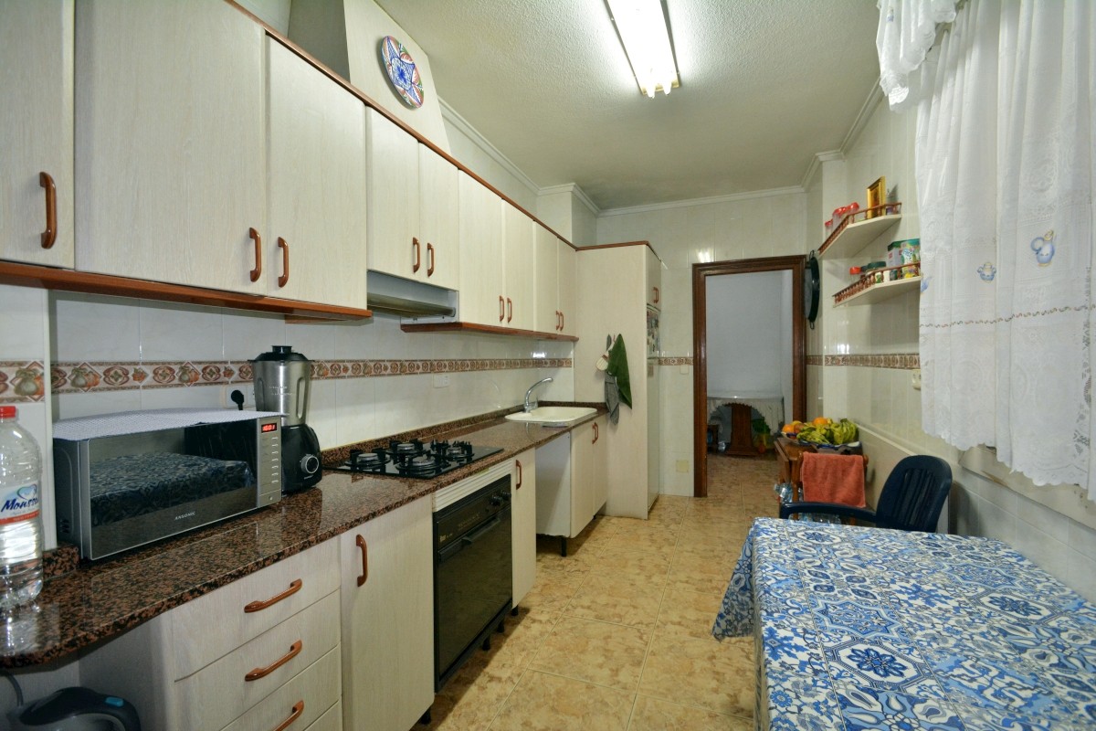o_1hq2vt2859rf1uiv13d9njssa52f Town House in Guardamar del Segura, Alicante