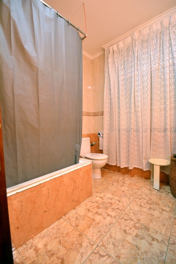o_1hq2vt285ltl1gu71il3128h2lp2l Town House in Guardamar del Segura, Alicante