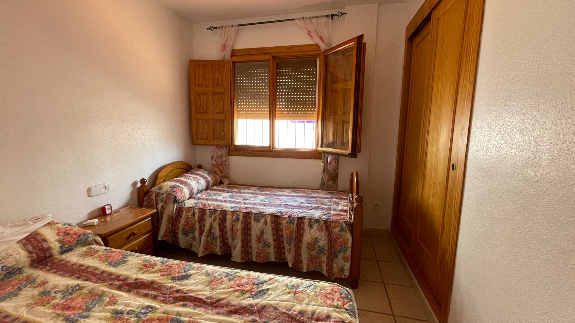 o_1iu3n55fba4n12av5p3i2f1lfb39 Town House in Torre de La Horadada, Alicante
