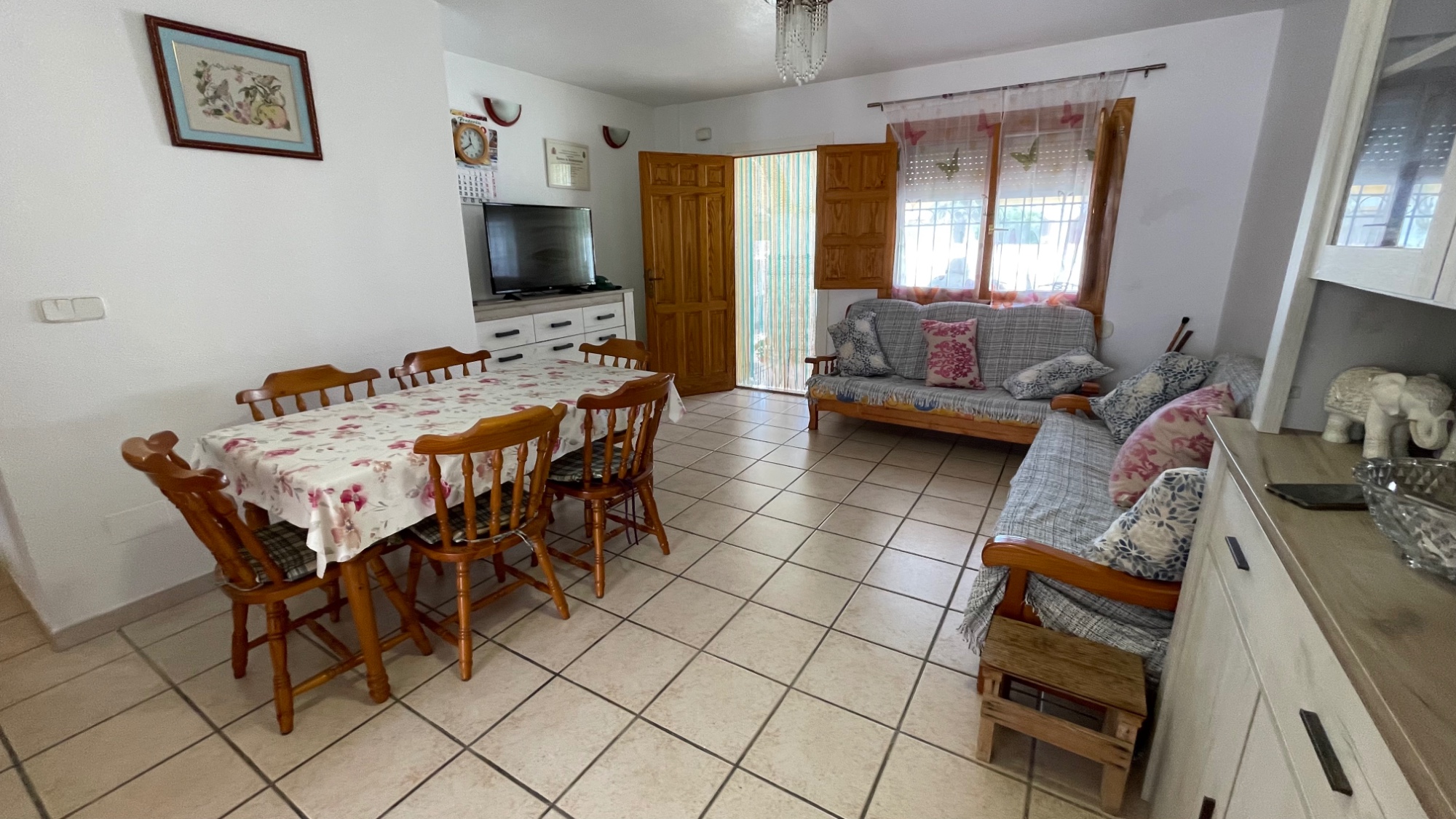 o_1iu3n55fbn0q143n1uvlode1tbe2p Town House in Torre de La Horadada, Alicante
