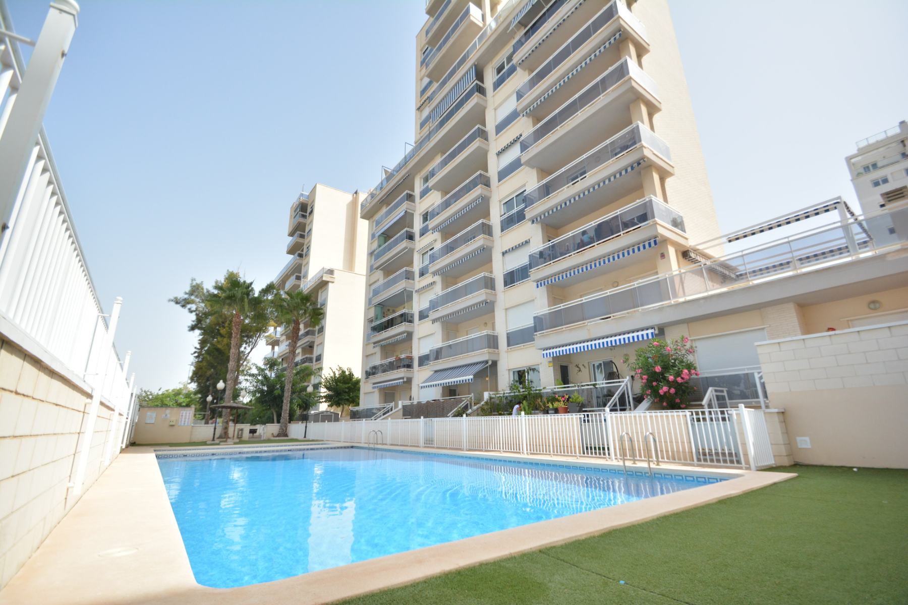 o_1j4phlc7u14m14748psfe0ht231.png Apartment for sale in Guardamar del Segura