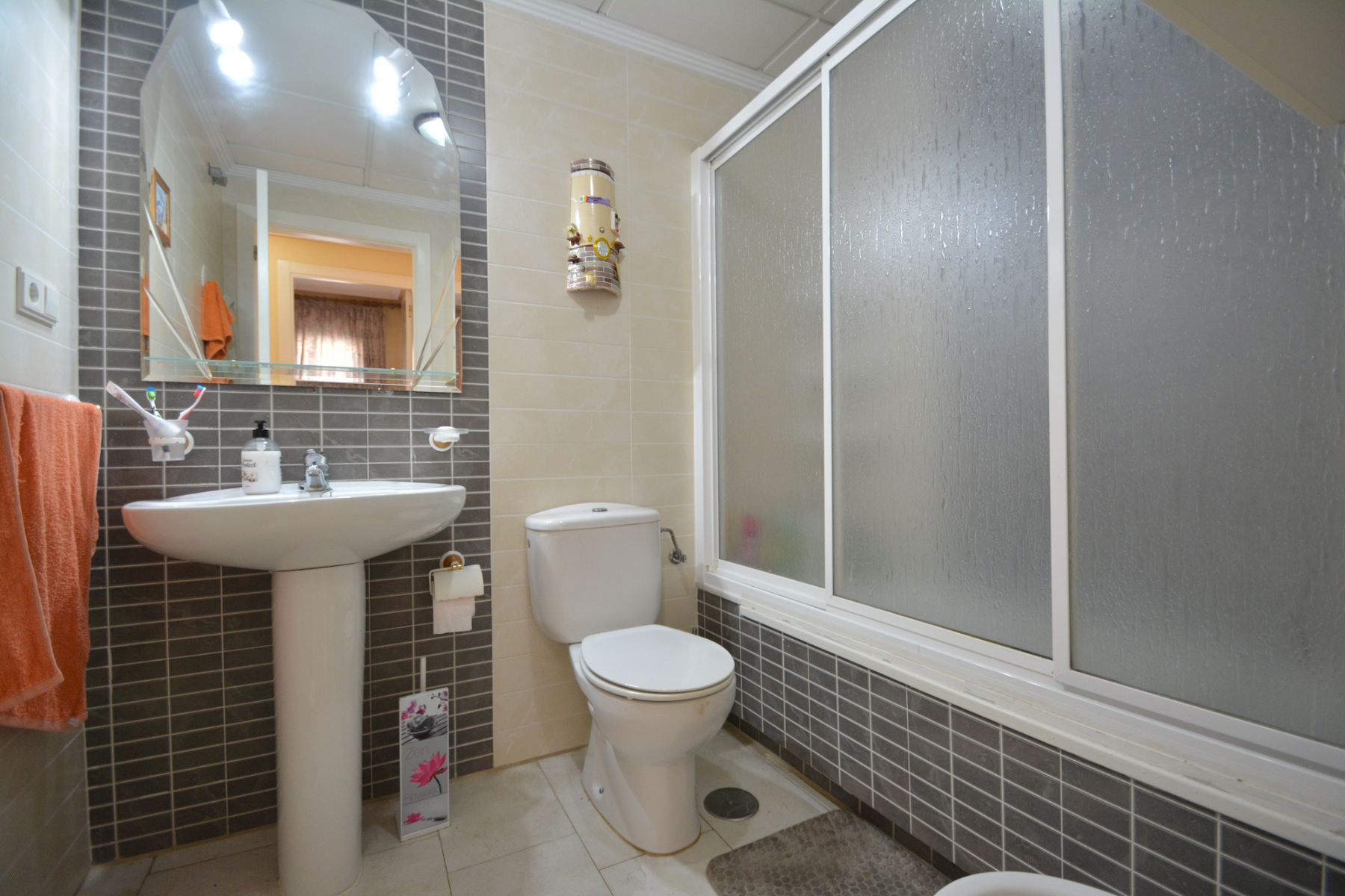 o_1j4phlc7upidji91l4iq0qhkq2n Apartment in Guardamar del Segura, Alicante