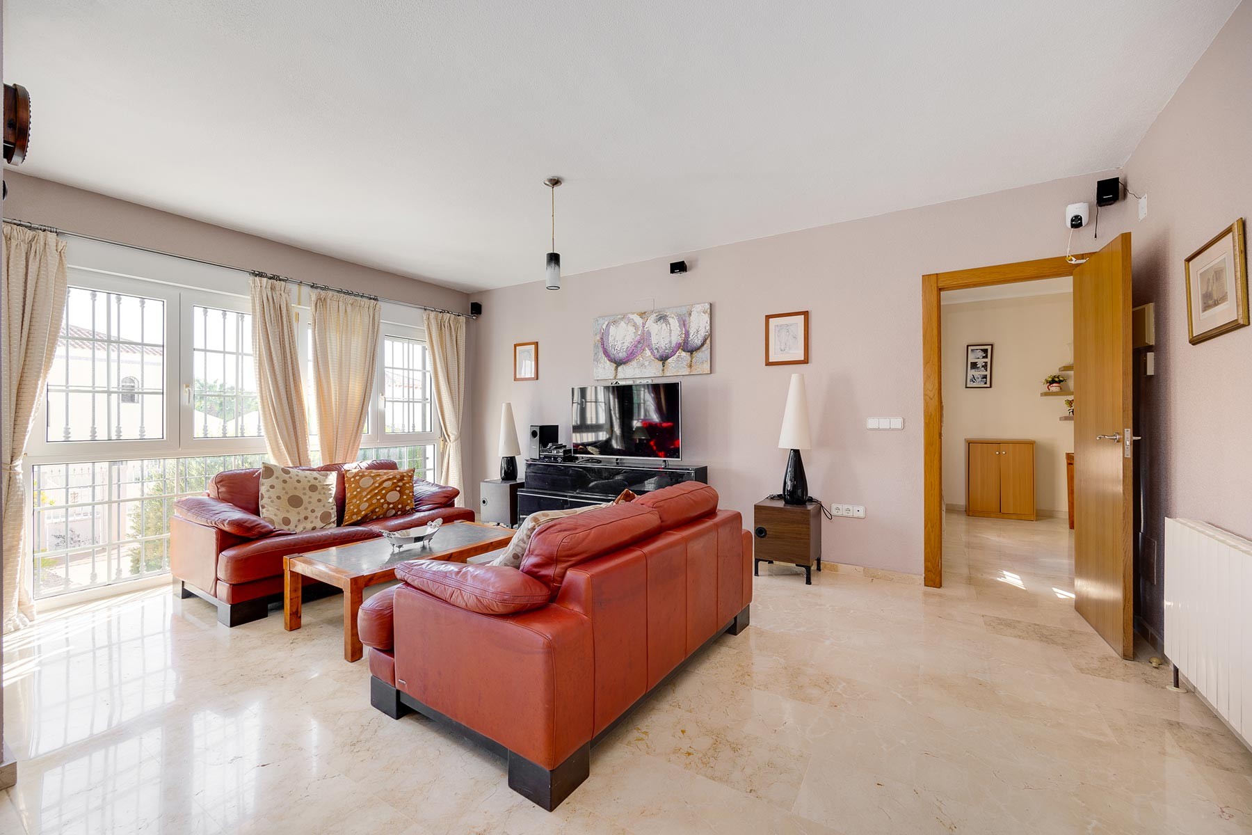 o_1j6fcnldn12971c9b8ce4ja10e33 Villa in Orihuela Costa, Alicante