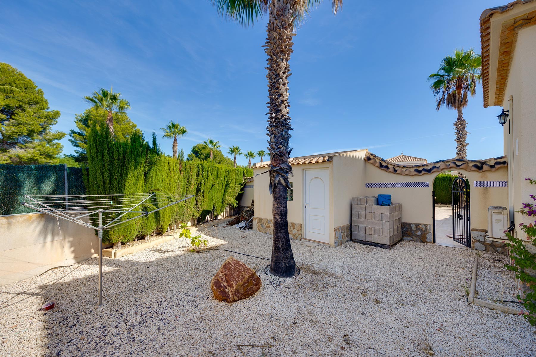 o_1j6fcnldn1n941upi1nvhhir58n3q Villa in Orihuela Costa, Alicante