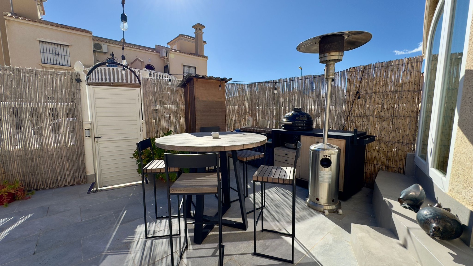 o_1j9cven3715fmtaub8q149967d35 Villa in Orihuela Costa, Alicante