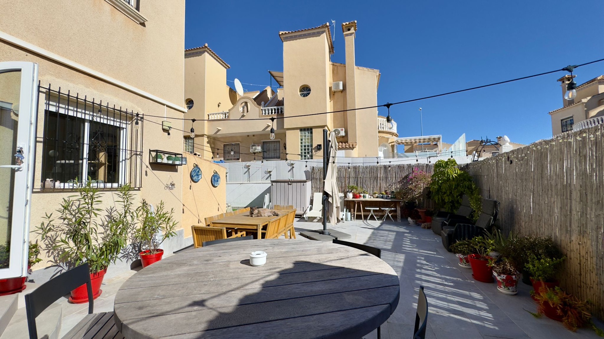o_1j9cven37u41fhb1bhd1b401dv236 Villa in Orihuela Costa, Alicante
