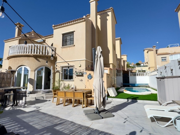 Villa for sale in Orihuela Costa