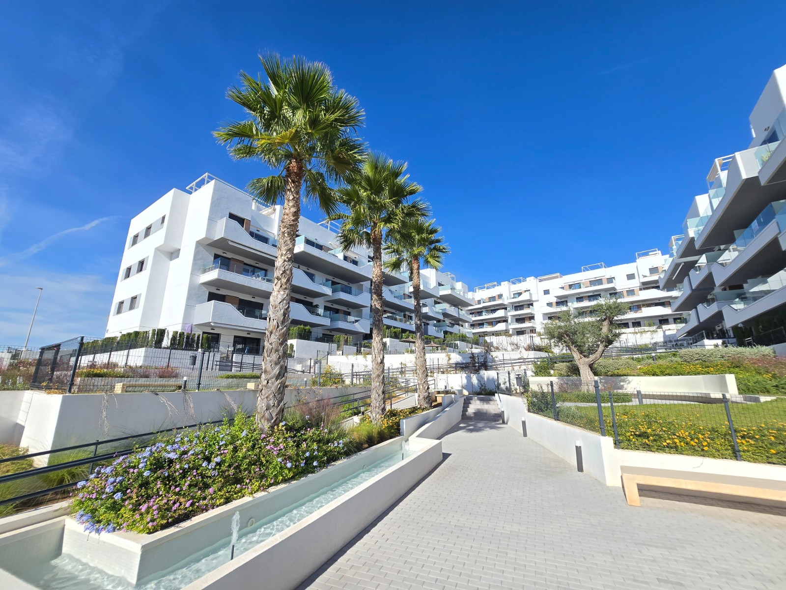 o_1j9pc2iplp5619uv496rn51r082t Apartment in Orihuela Costa, Alicante