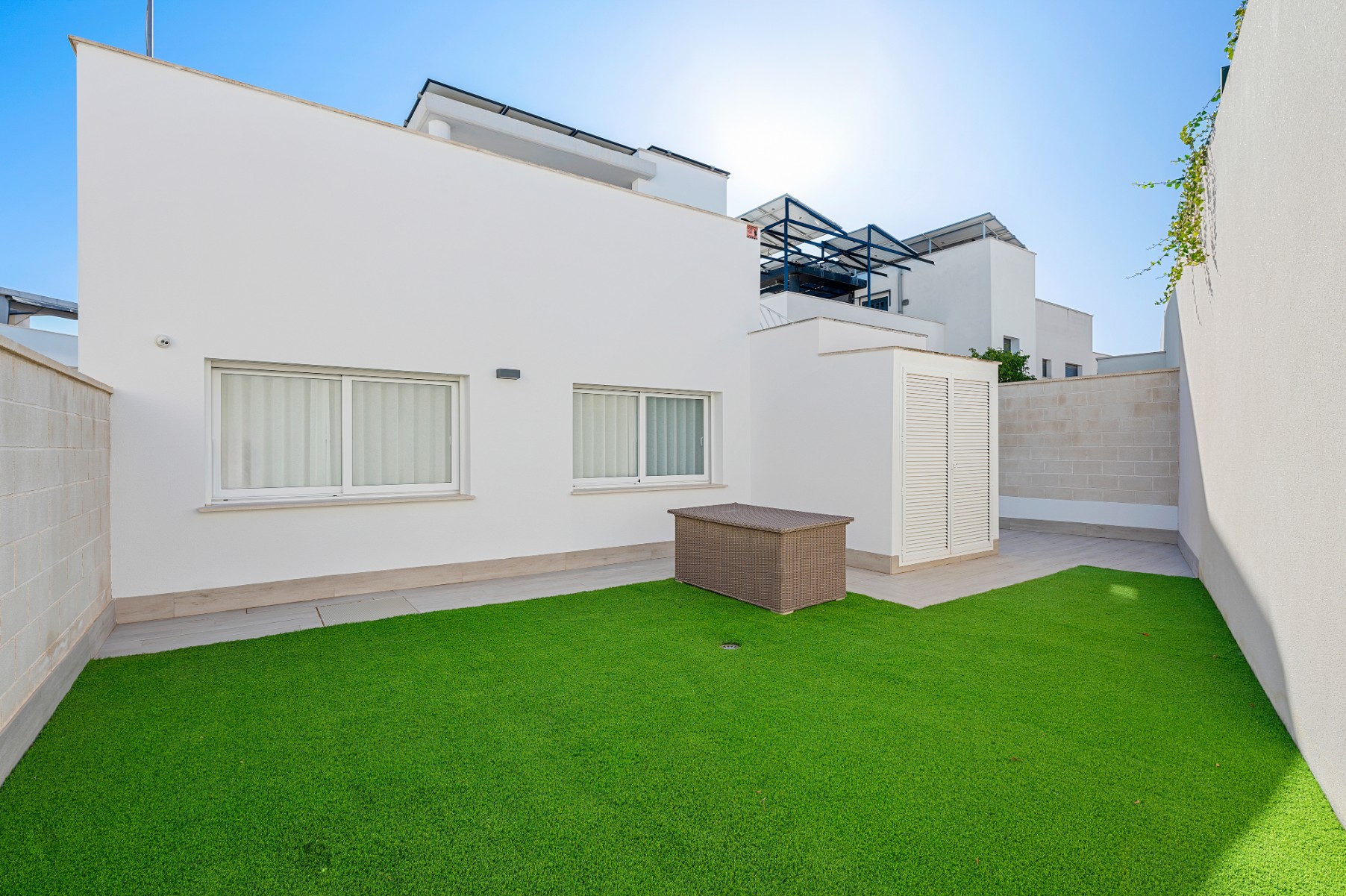 o_1jfaqfp08105j10f81r21jna34u2n Villa in San Miguel de Salinas, Alicante