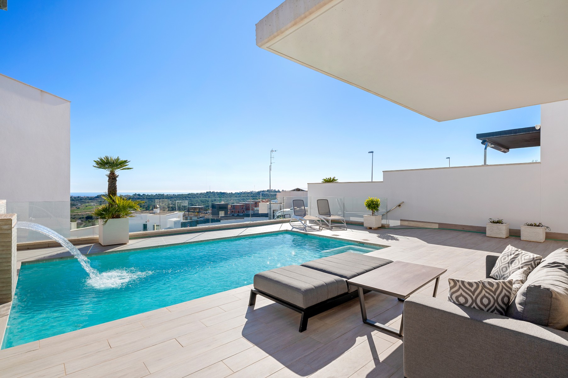 o_1jfaqfp081rho1vm463nah711cf2q Villa in San Miguel de Salinas, Alicante