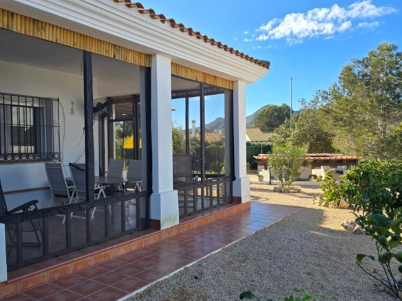 Villa for sale in Fuente Alamo