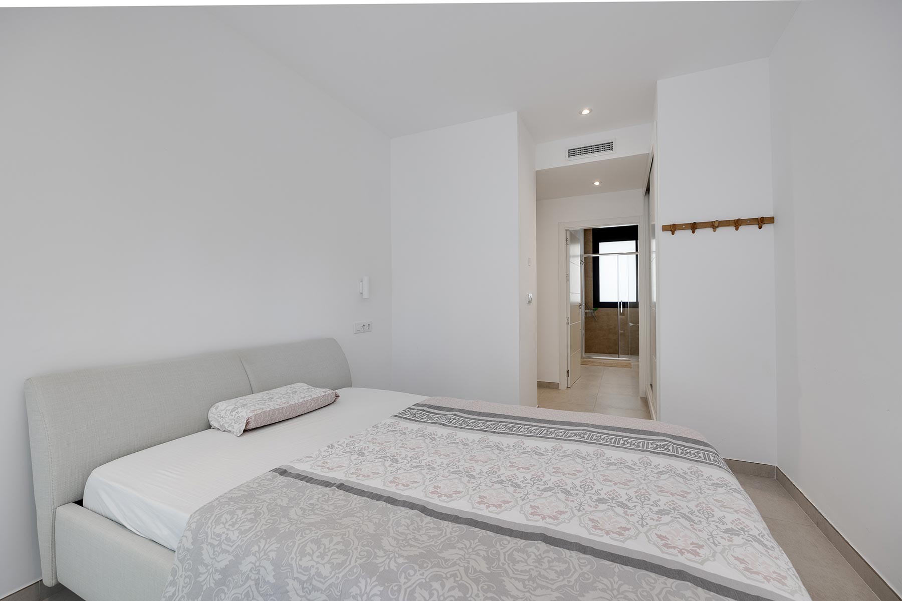 o_1jfvrtu941f32hl1j2d1fb71hbs3a Villa in Pinar de Campoverde, Alicante