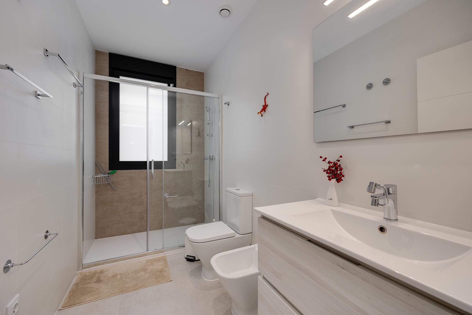 o_1jfvrtu941uve16vrpgsjm519a238 Villa in Pinar de Campoverde, Alicante