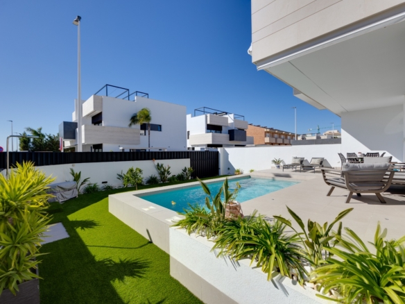 Bungalow for sale in Pilar de La Horadada