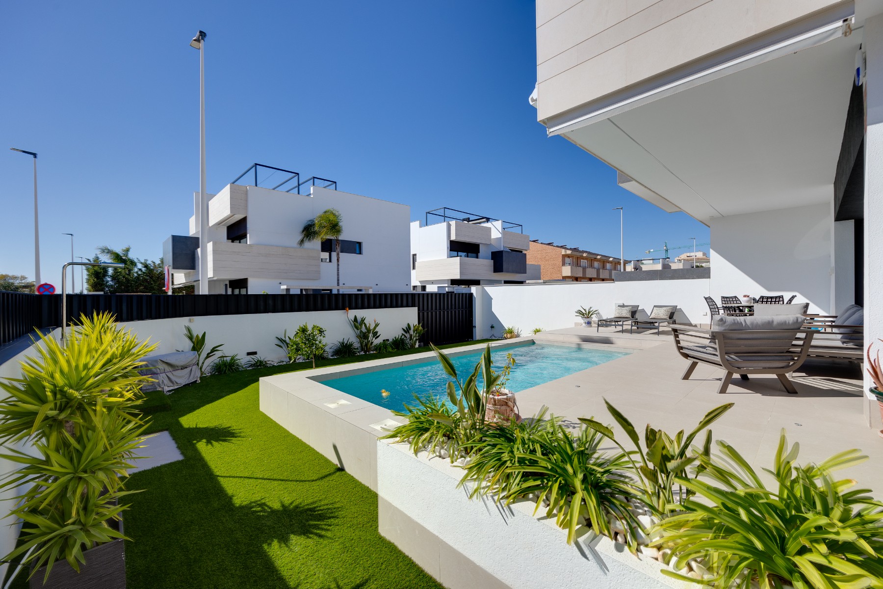 o_1jhbbh2ivajs1d281c5h13k11pfp3t.jpg Bungalow for sale in Pilar de La Horadada