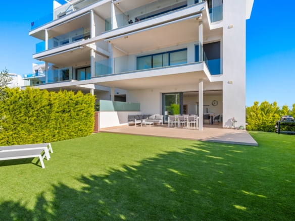 Apartment for sale in Las Colinas Golf