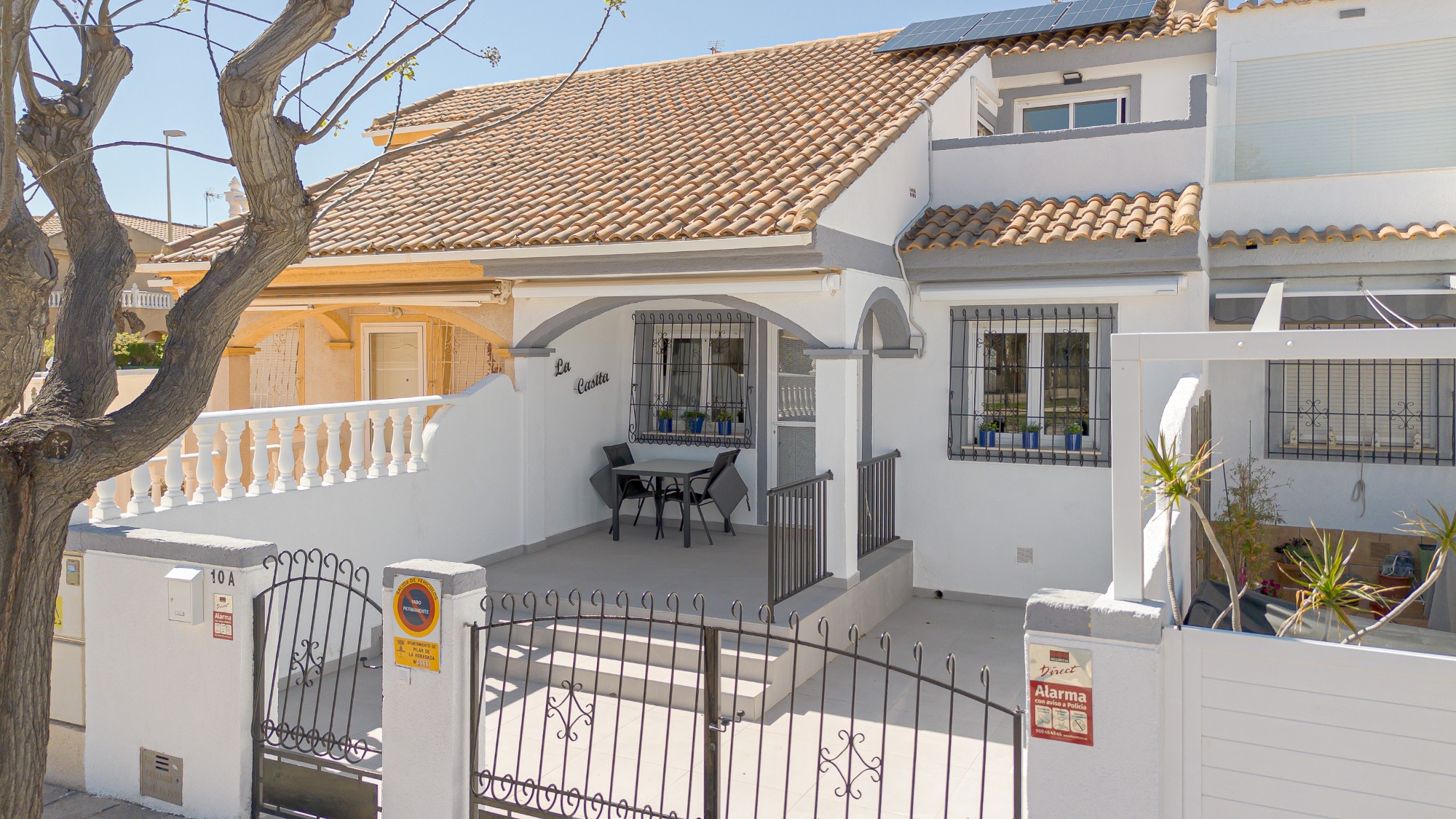 o_1jk0o06bm1dqd5r187bfe71a8l2h Villa in Pilar de La Horadada, Alicante