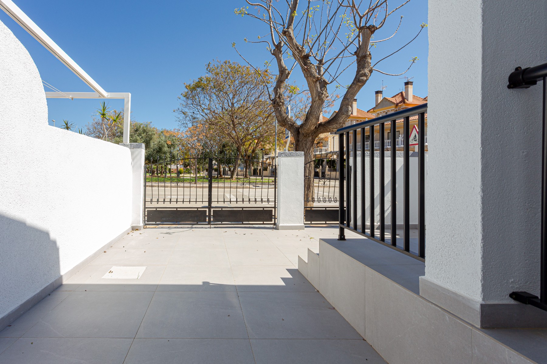 o_1jk0o06bm1sbn1u651uj7l3110882m Villa in Pilar de La Horadada, Alicante