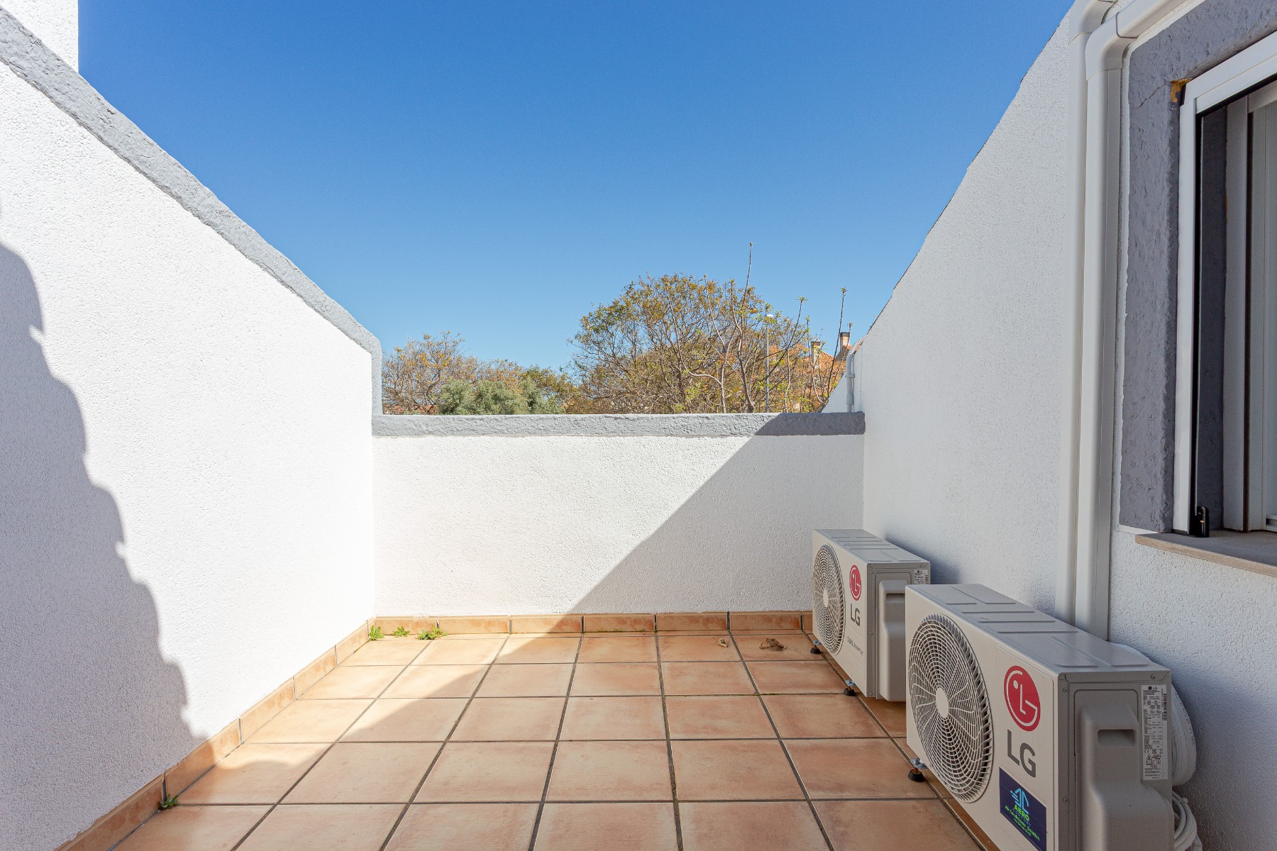 o_1jk0o06bmntnat41s5i1q7517ge38 Villa in Pilar de La Horadada, Alicante