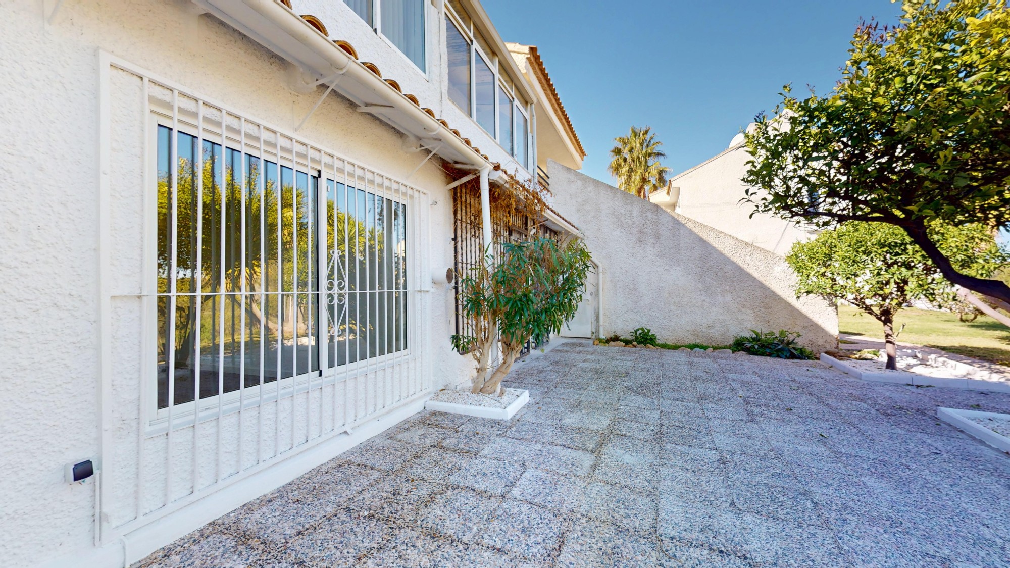 o_1jkdp374l1br86ui1e2tdjhf3q3t Bungalow in Villamartin, Alicante