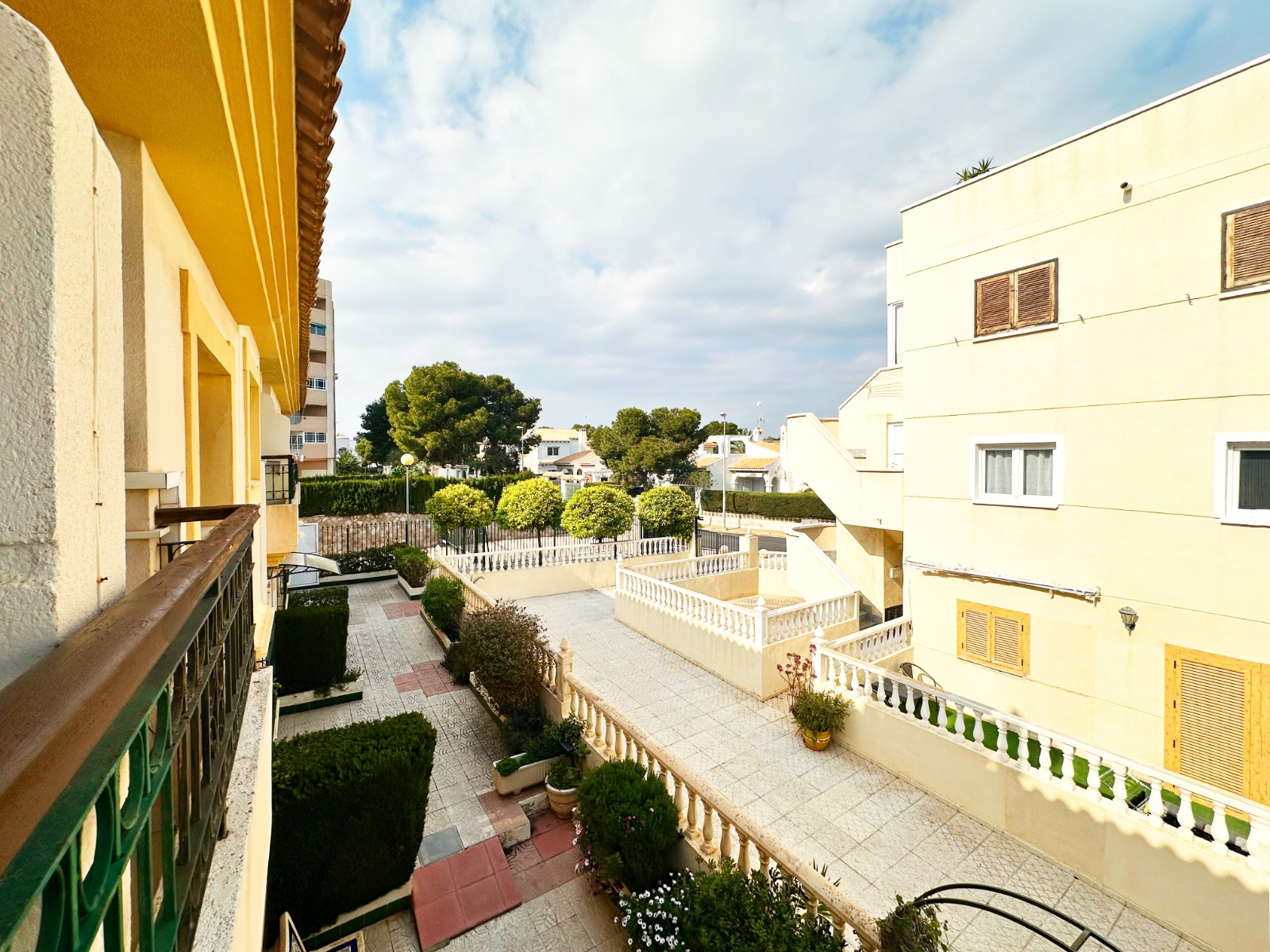 o_1jkg65oco195v1s516tb1terje444 Town House in Orihuela Costa, Alicante