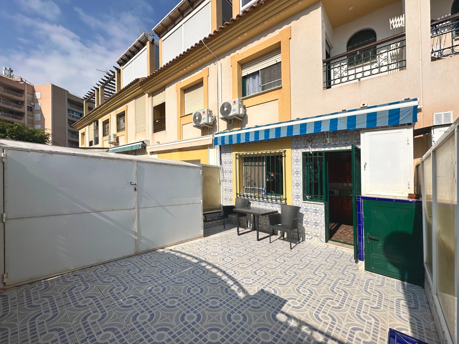 o_1jkg65ocodl41h0rju61gqf138i3h Town House in Orihuela Costa, Alicante