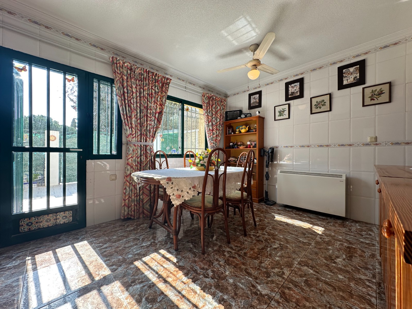 o_1jkg65ocotoo1sjv115a16p4g5g3f Town House in Orihuela Costa, Alicante