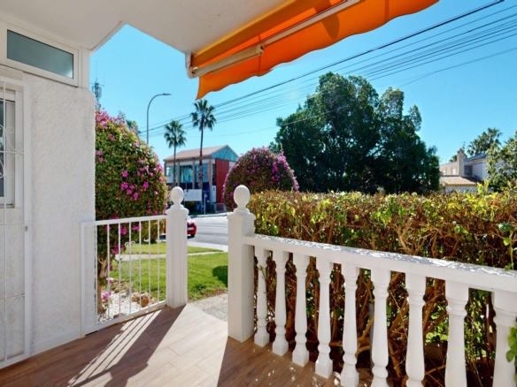 Bungalow for sale in Orihuela Costa