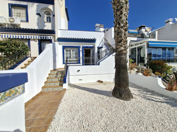 Bungalow for sale in Villamartin