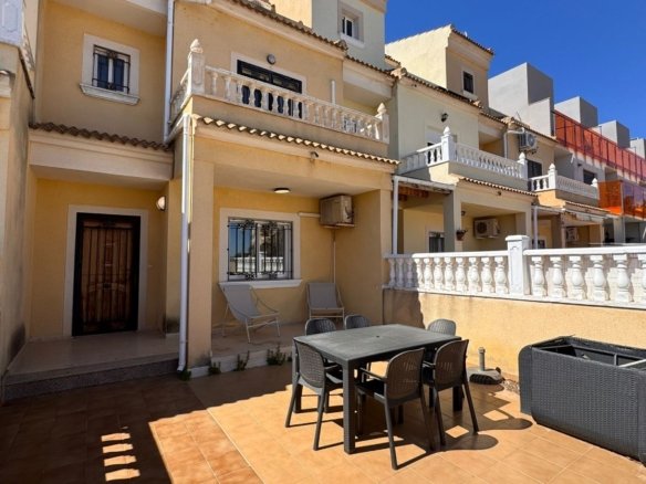 Town House for sale in Campoamor