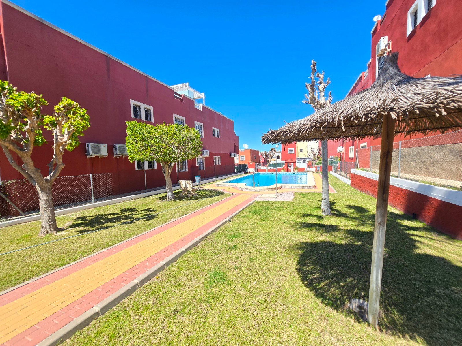 o_1jlho1gva1kgg4pencc4l3162s3p