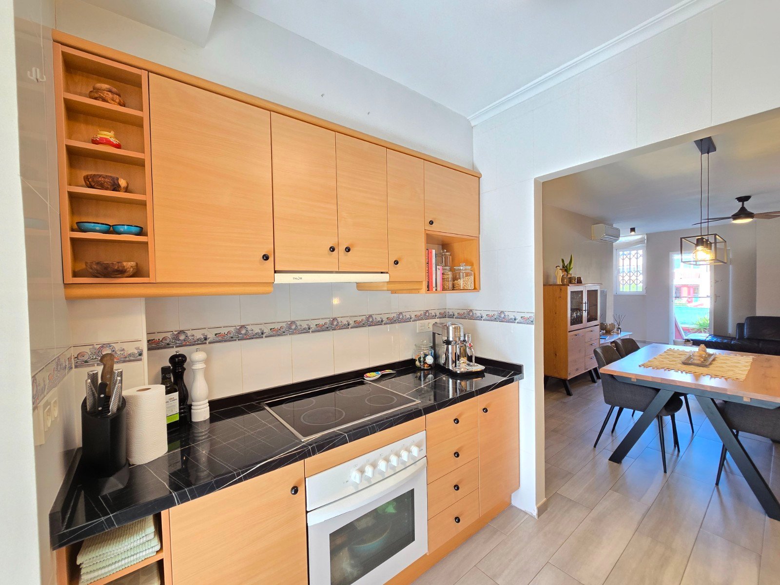 o_1jlho1gvaq8i1deb1d1p29fr0r33