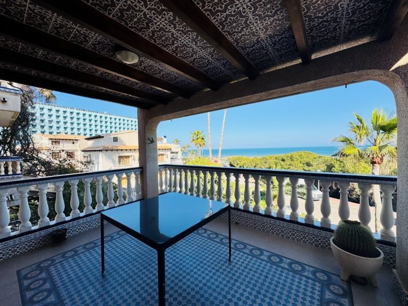 o_1jlm1qfoi12fbpuvup1vsq1r163c