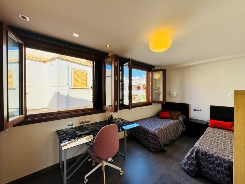 o_1jlm1qfoi1pdtdl438tics182c4k