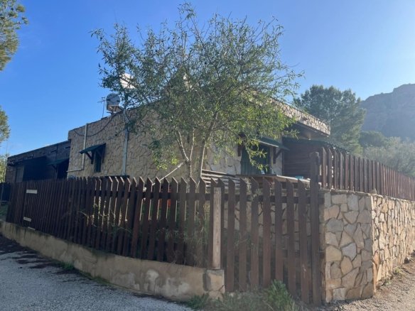 Country House for sale in Gea Y Truyols