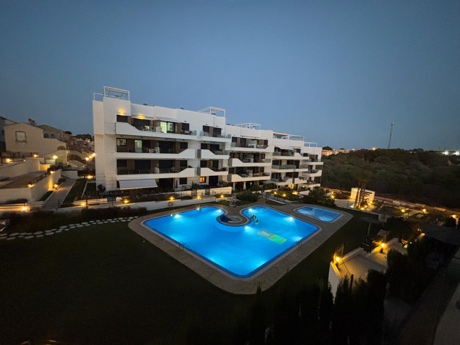 o_1jmrb0korju7m8aj572bk1cgp2b Apartment in Villamartin, Alicante